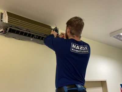 Technik MAZOX pri montáži klimatizácie vo Vranove nad Topľou